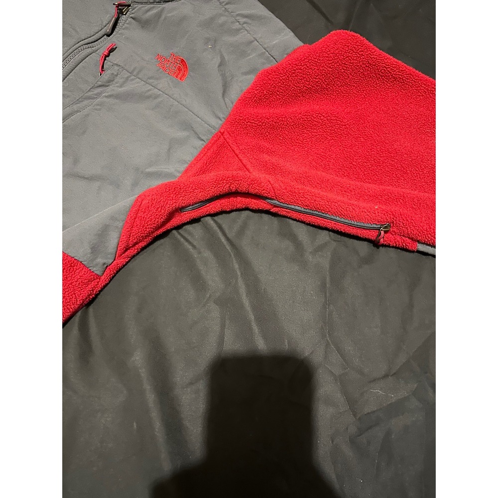 The North Face Denali Full Zip Fleece Jacket Red Grey Mens Medium Pit Zips - Picture 3 of 8